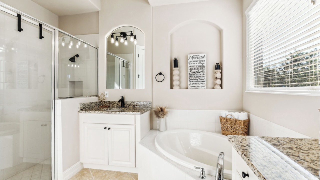 Photo of Bathroom in Naples