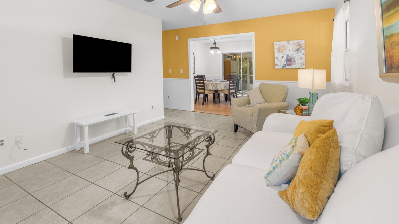 Photo of Livingroom in Panacea