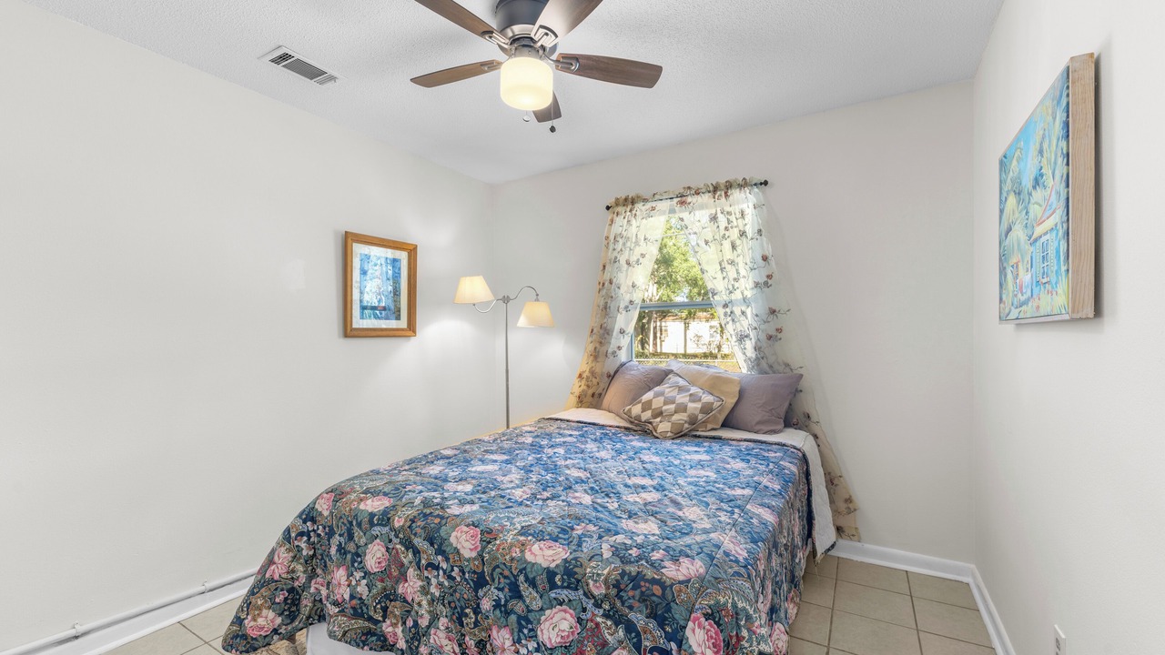Photo of Bedroom in Panacea