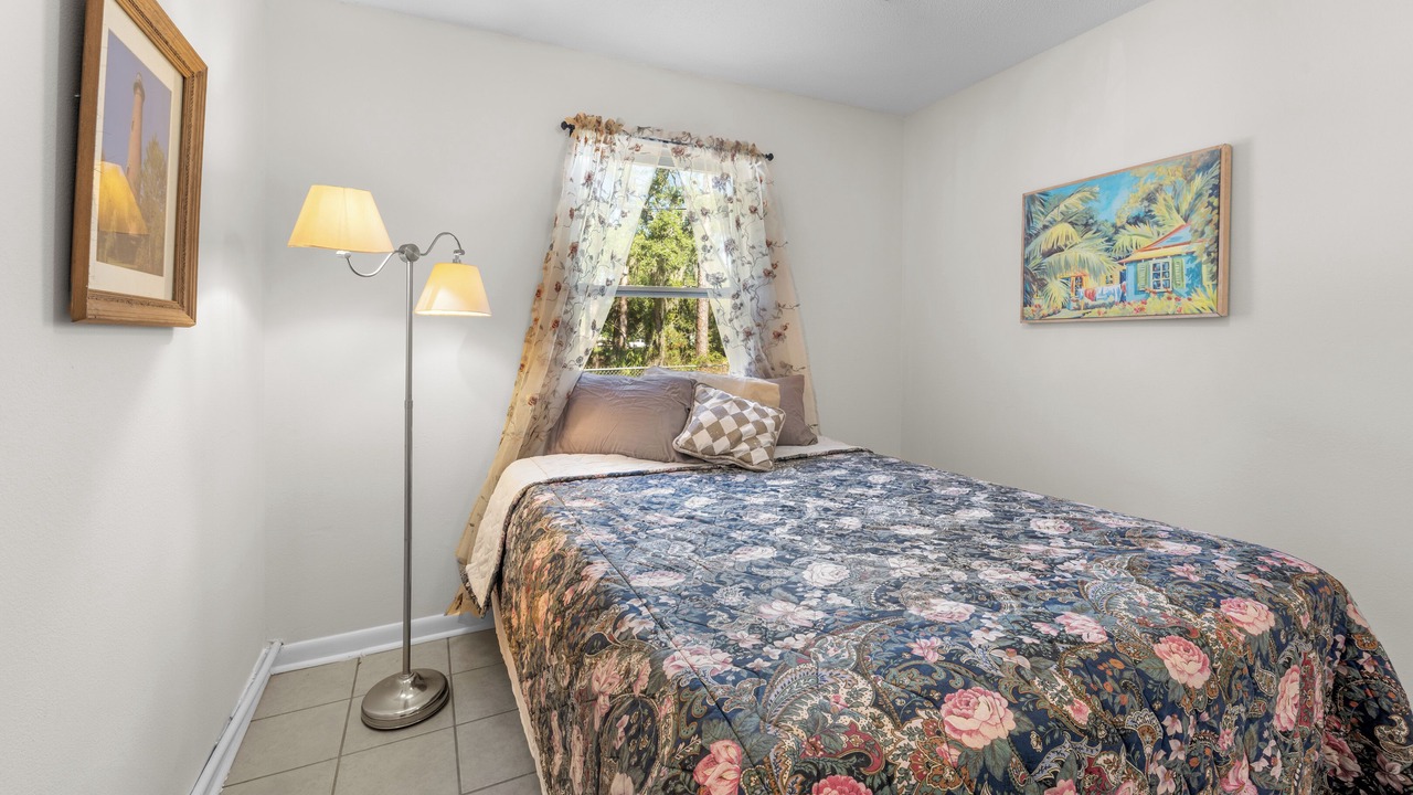Photo of Bedroom in Panacea