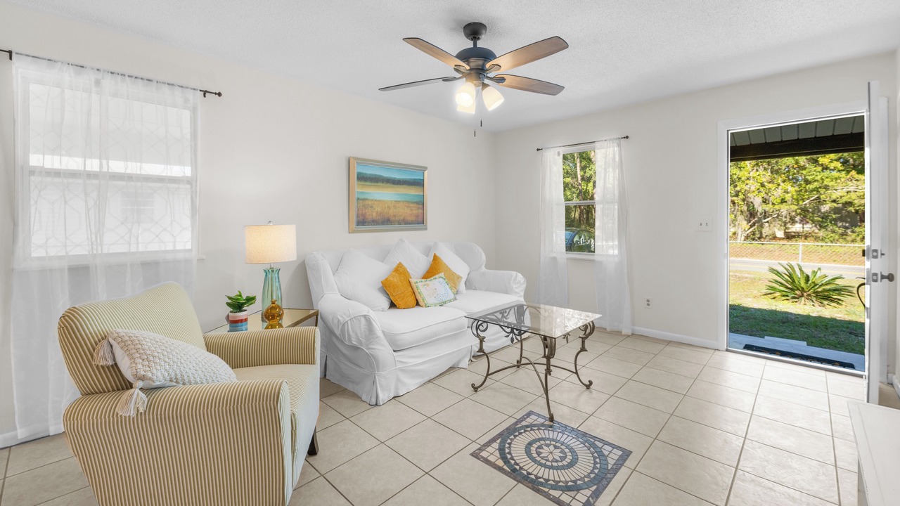 Photo of Livingroom in Panacea