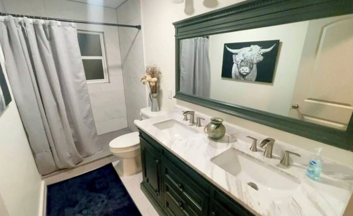Photo of Bathroom in Palatka