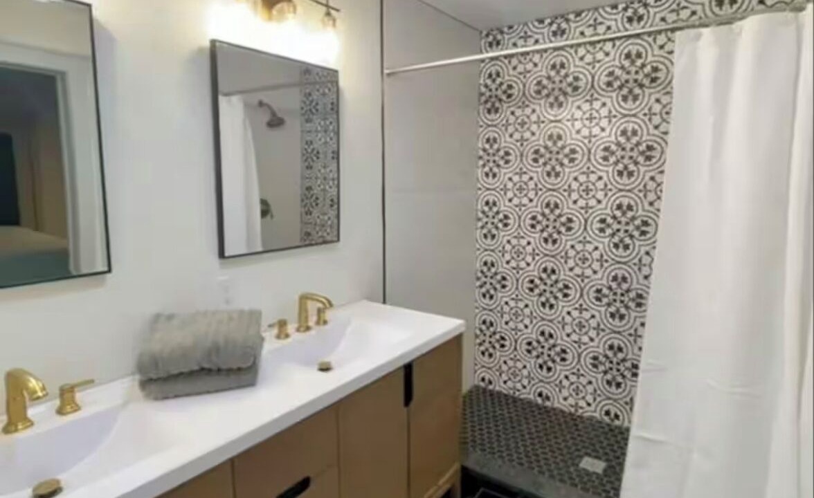 Photo of Bathroom in Palatka