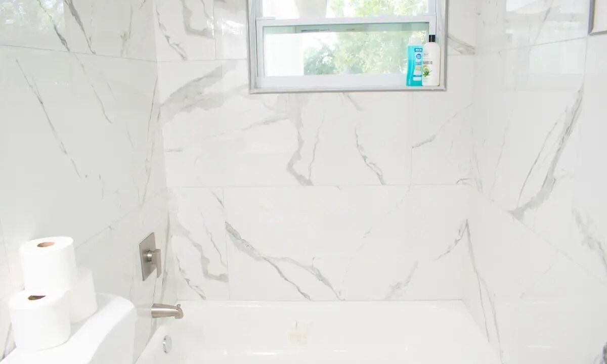 Photo of Bathroom in Meadowlawn