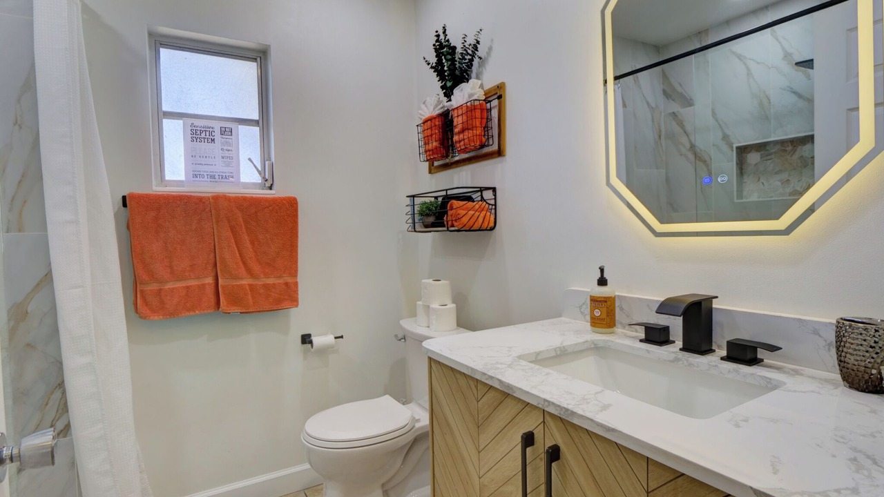 Photo of Bathroom in Tavares