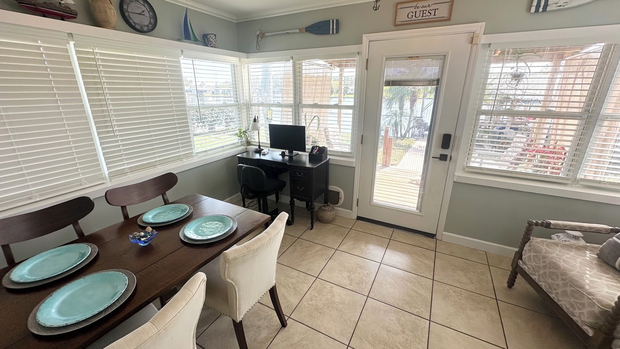 Photo of Bedroom in Tavares