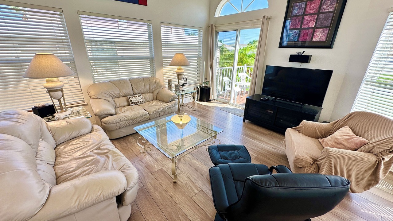 Photo of Livingroom in Nettles Island