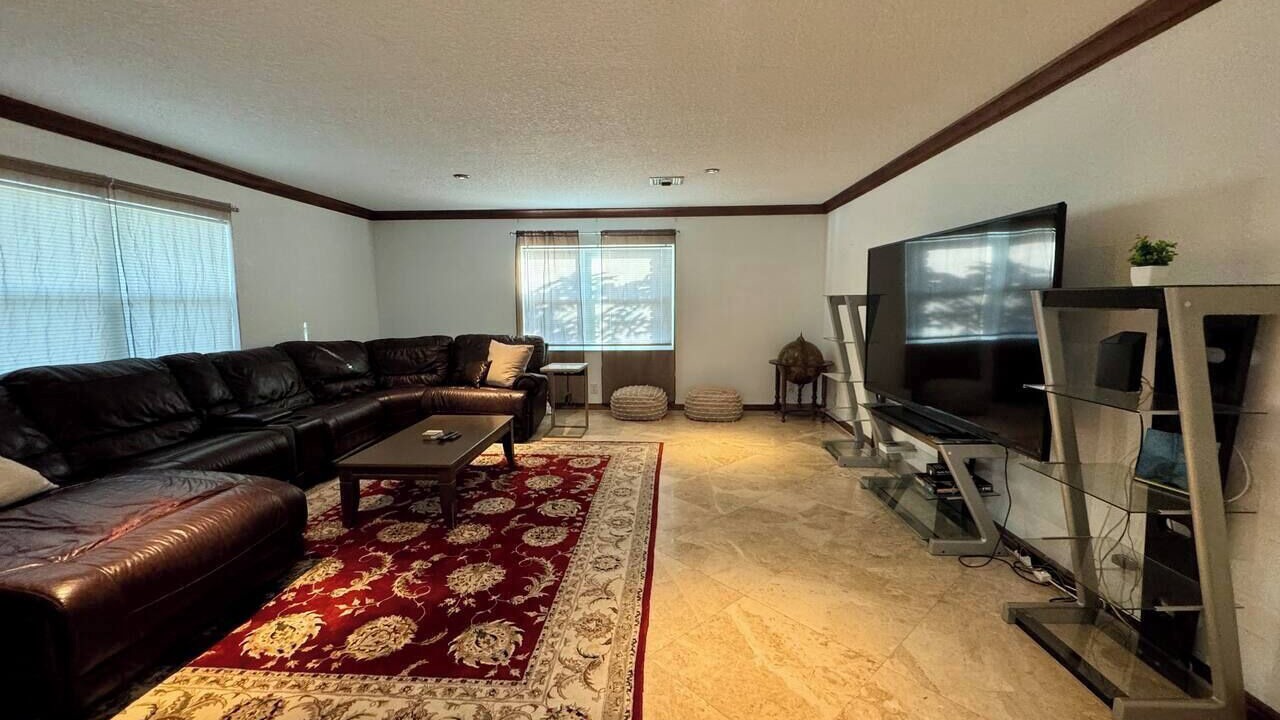 Photo of Livingroom in Coconut Creek