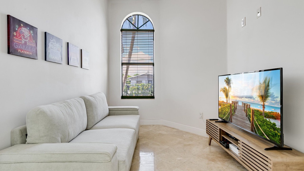 Photo of Livingroom in Olympia Heights