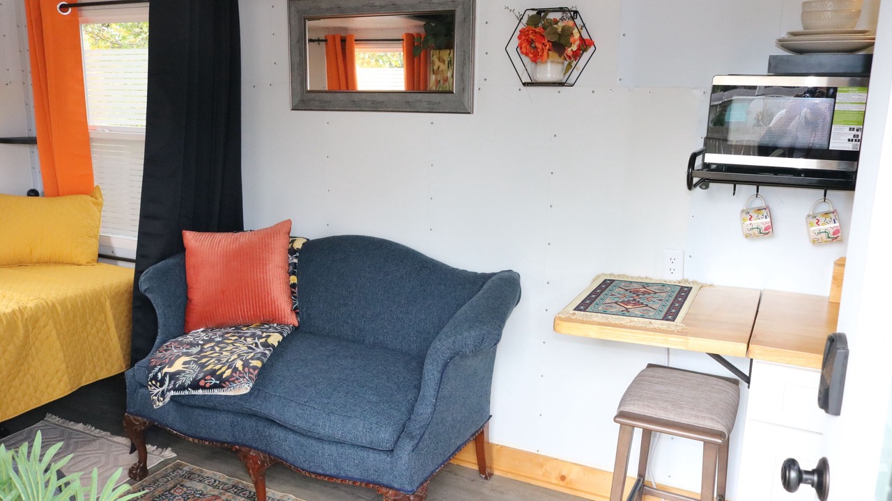 Photo of Livingroom in Oak Hill