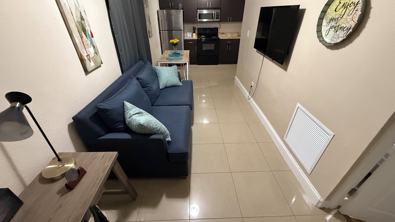Photo of Livingroom in West Little Havana