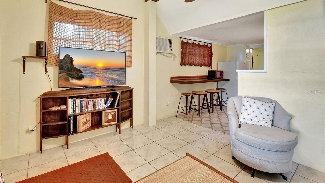 Photo of Livingroom in DeLand