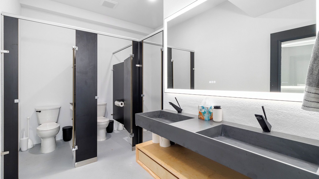 Photo of Bathroom in Sunset Park