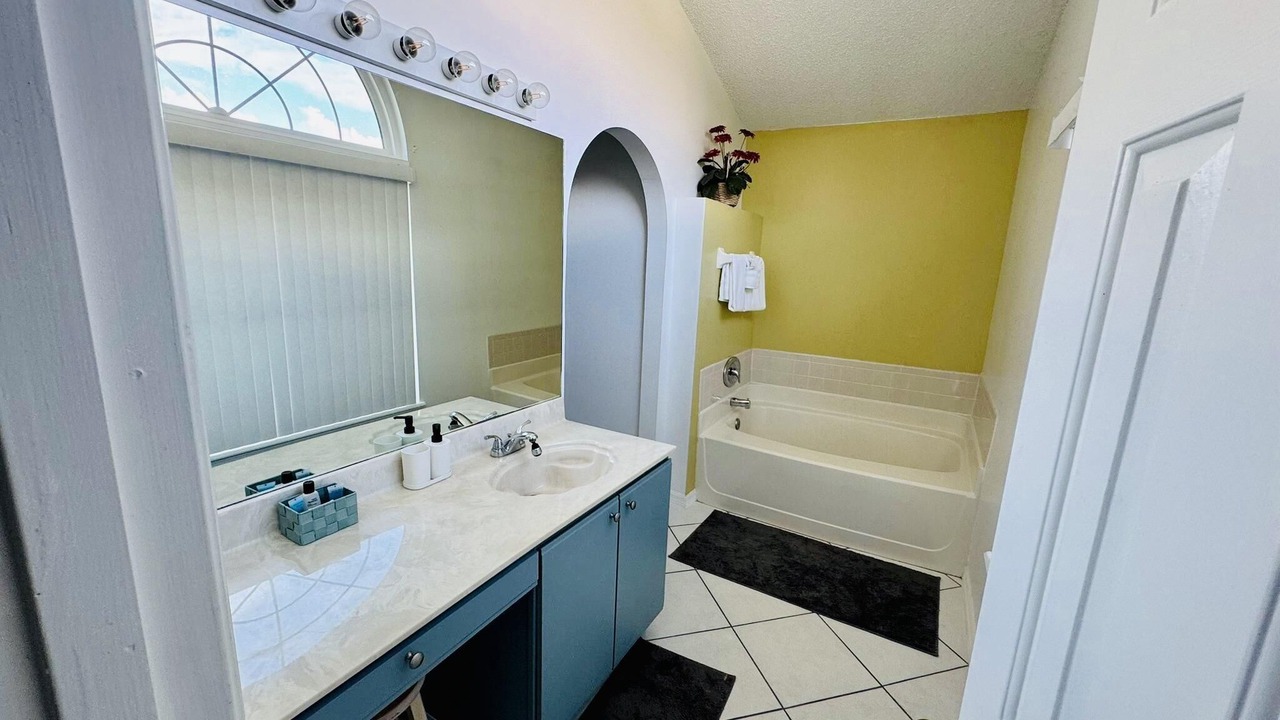 Photo of Bathroom in Sunridge Woods