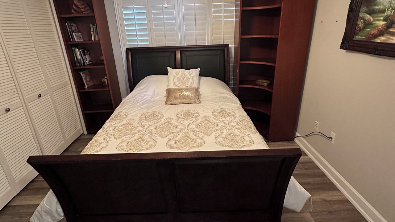 Photo of Bedroom in Spruce Creek