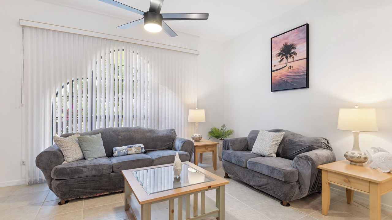 Photo of Livingroom in Sebastian Highlands