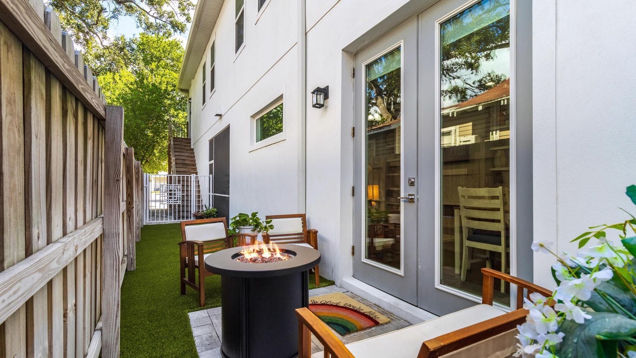 Photo of Patio Balcony in Bayshore Gardens