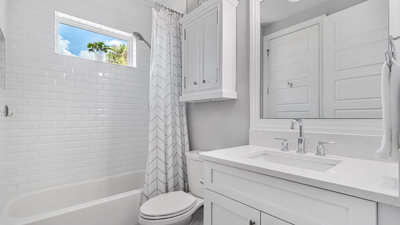 Photo of Bathroom in Bayshore Gardens