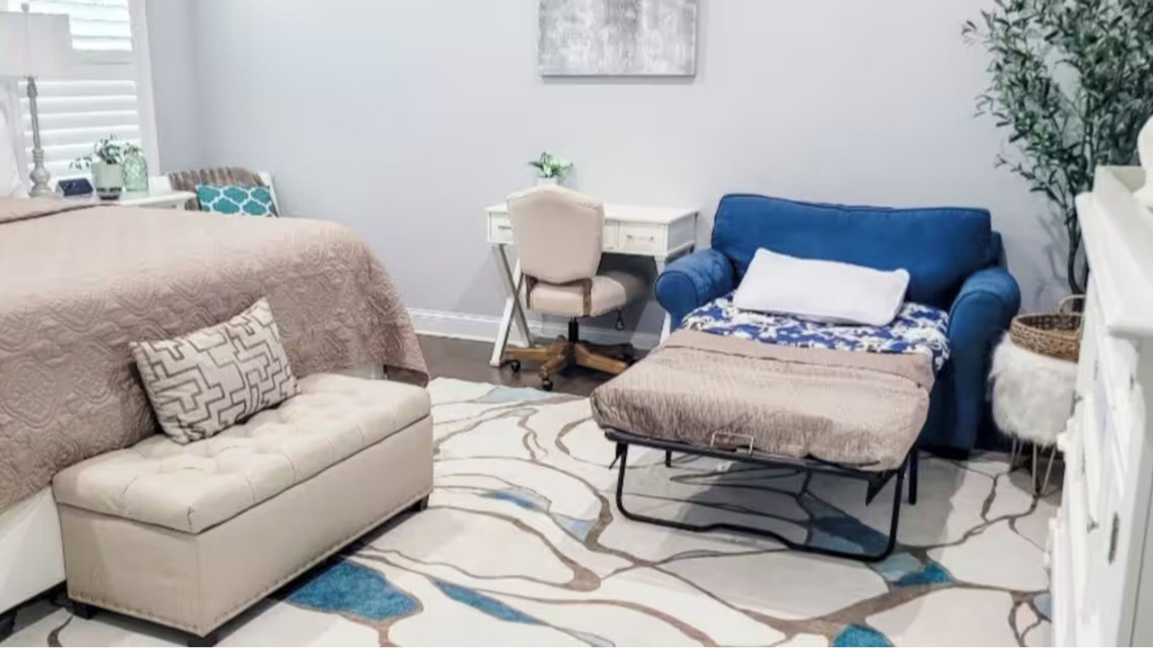 Photo of Bedroom in Bayshore Gardens