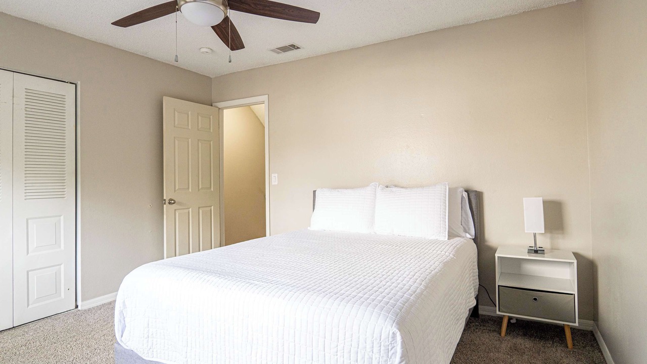Photo of Bedroom in University
