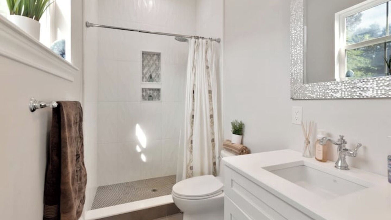 Photo of Bathroom in Greater Northdale