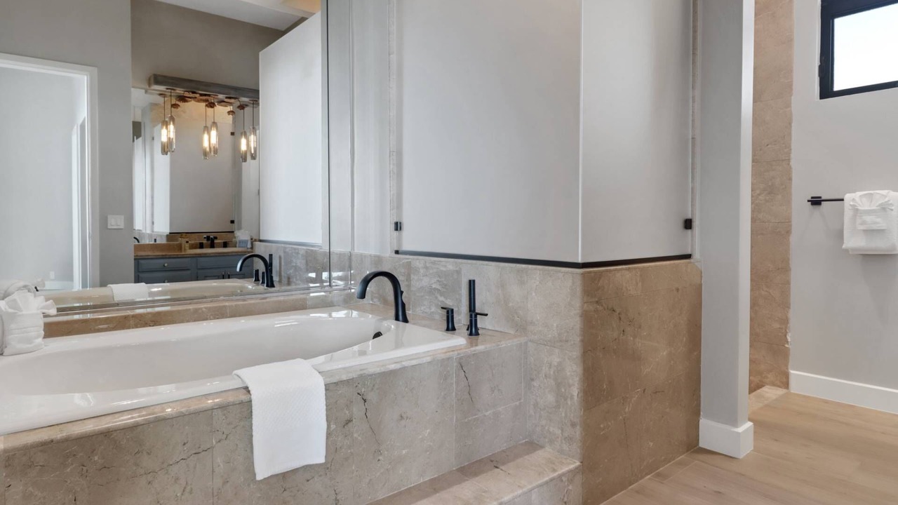 Photo of Bathroom in Iona Shores