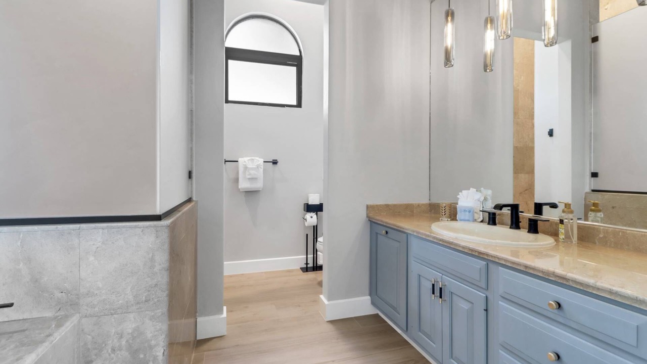 Photo of Bathroom in Iona Shores