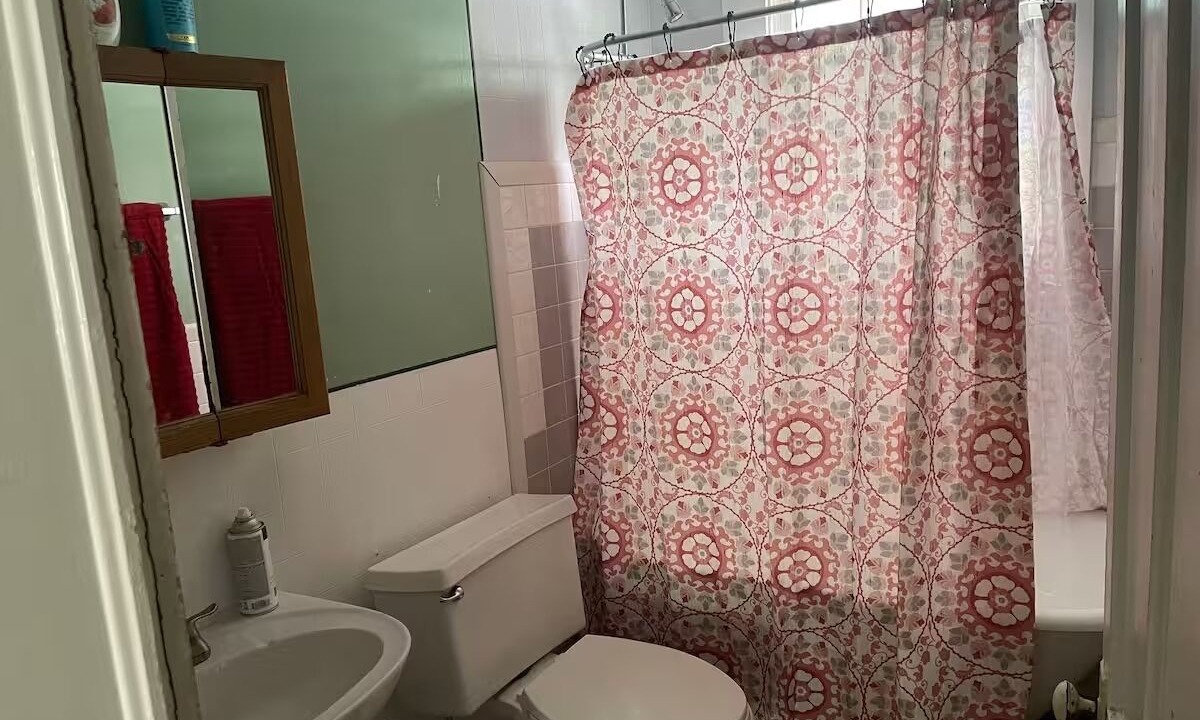 Photo of Bathroom in University Heights