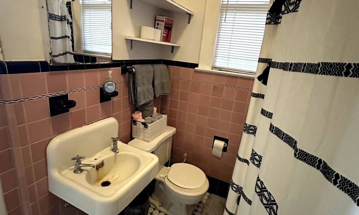 Photo of Bathroom in University Heights