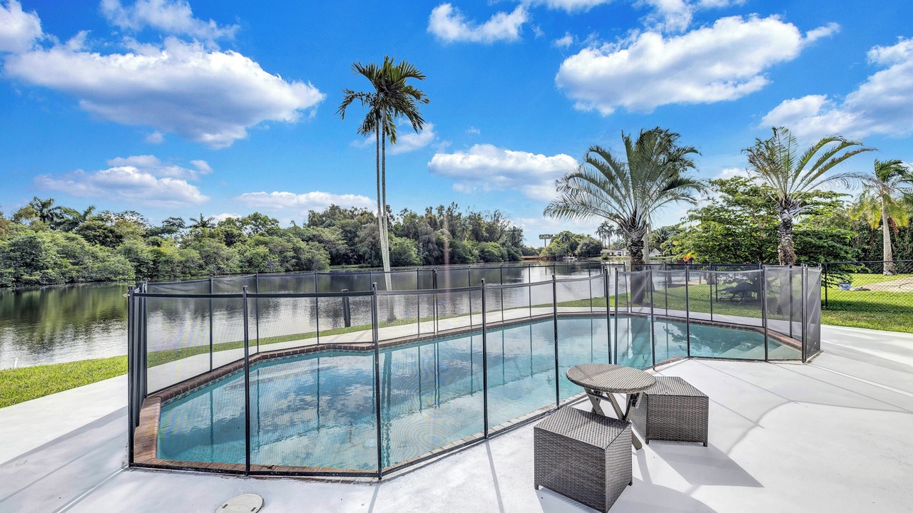 Photo of Outdoor in North Central Hollywood