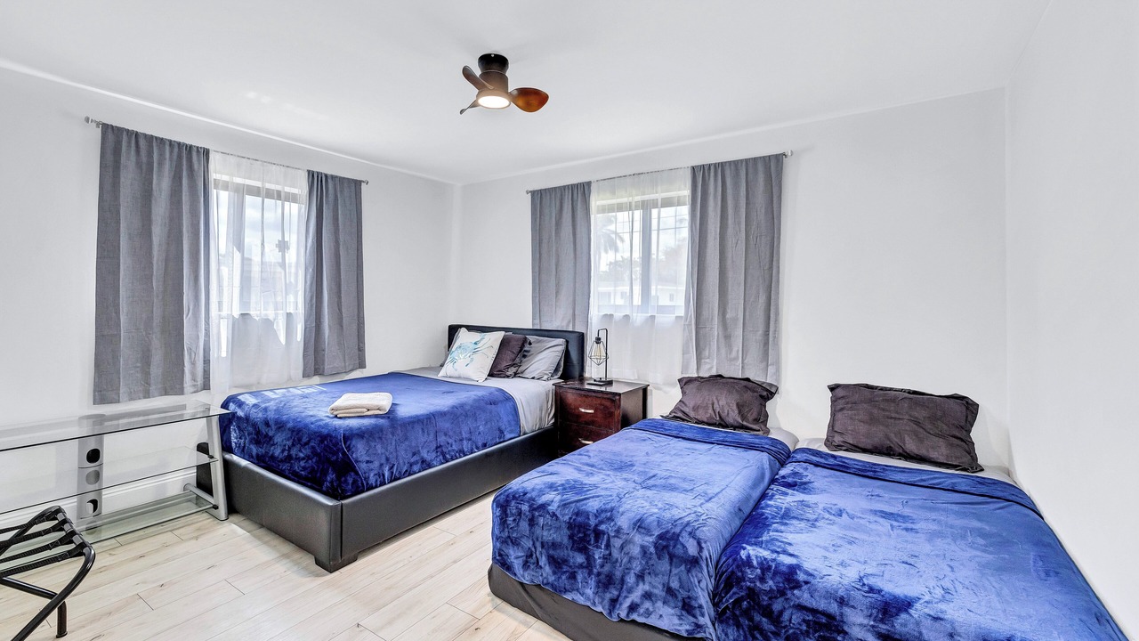 Photo of Bedroom in North Central Hollywood