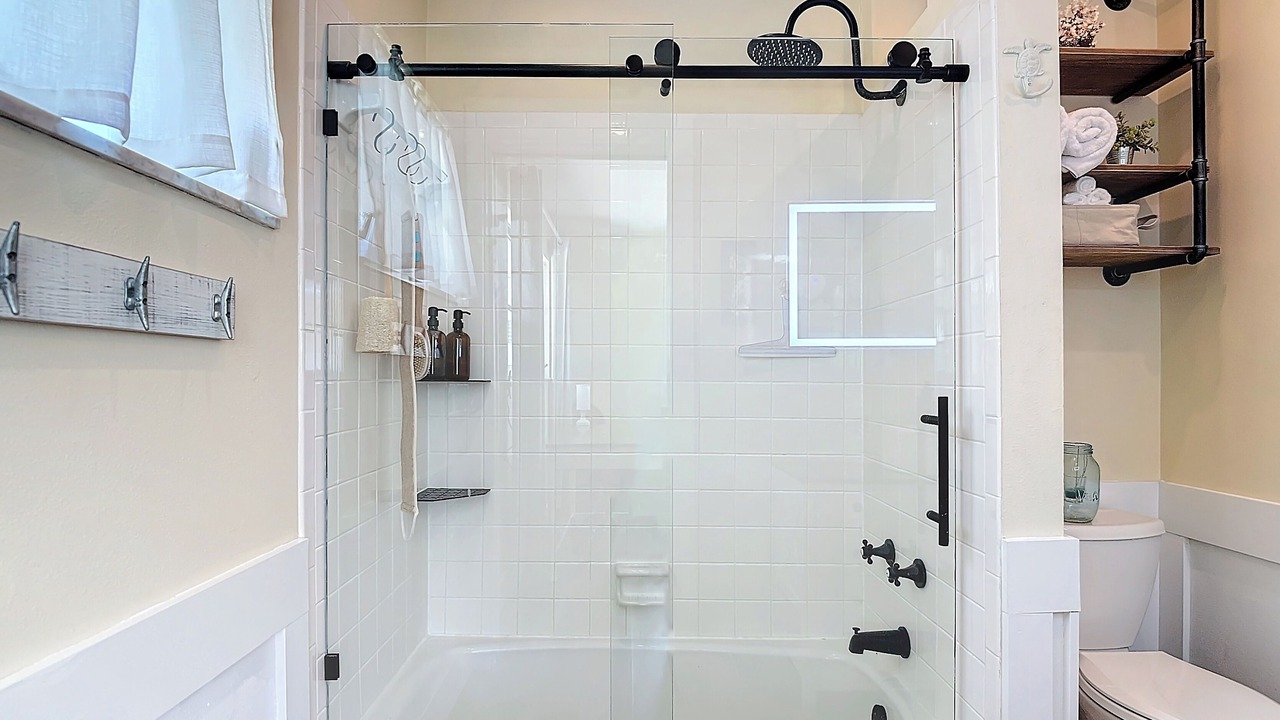 Photo of Bathroom in Mid Island