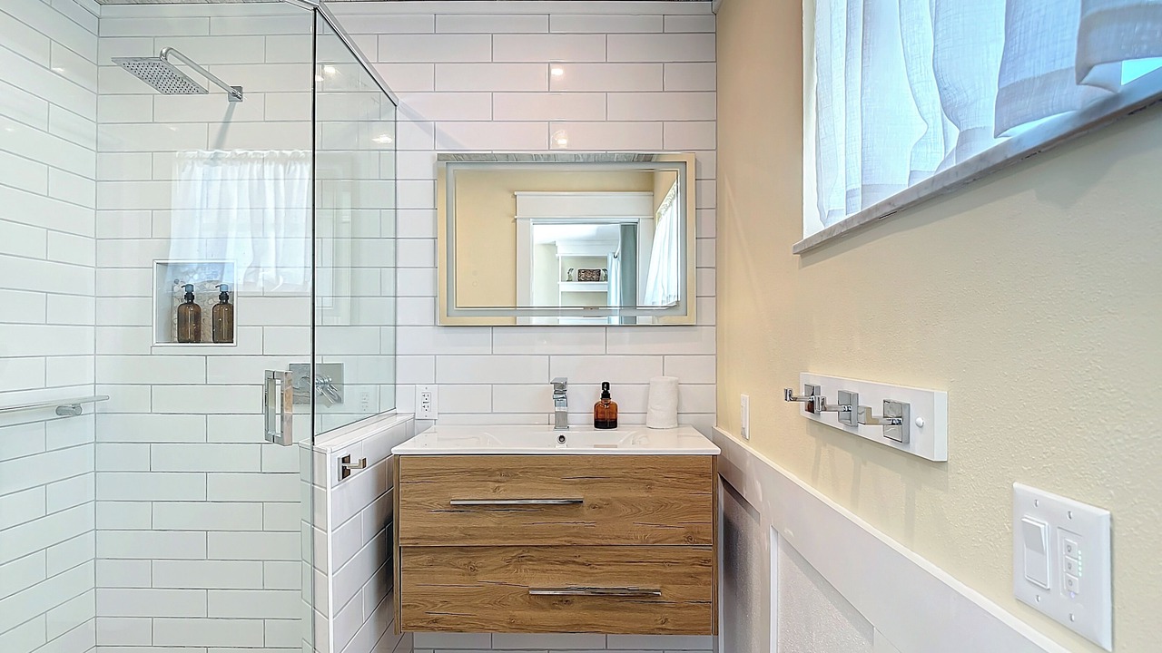 Photo of Bathroom in Mid Island