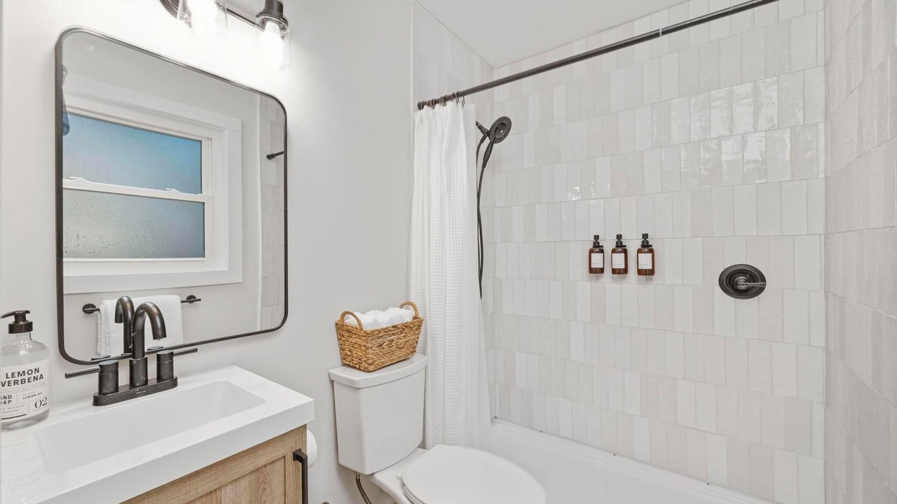Photo of Bathroom in Mary Esther
