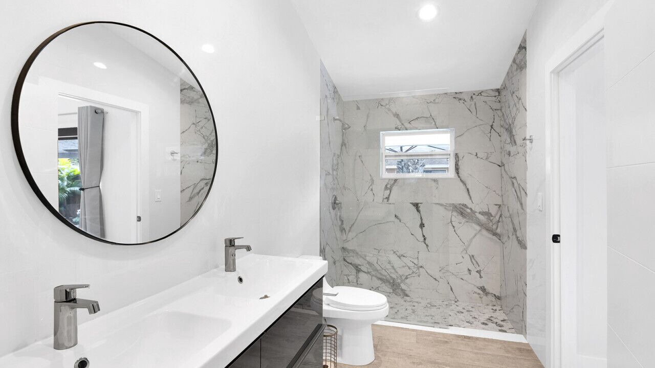 Photo of Bathroom in Plantation