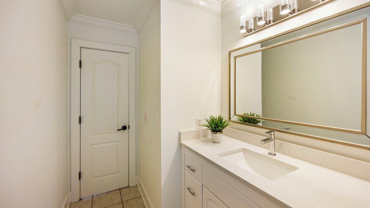 Photo of Bathroom in Gulf Breeze