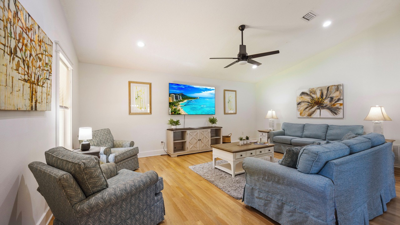 Photo of Livingroom in Gulf Breeze