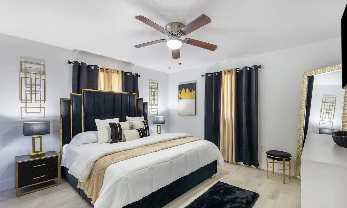 Photo of Bedroom in East Naples