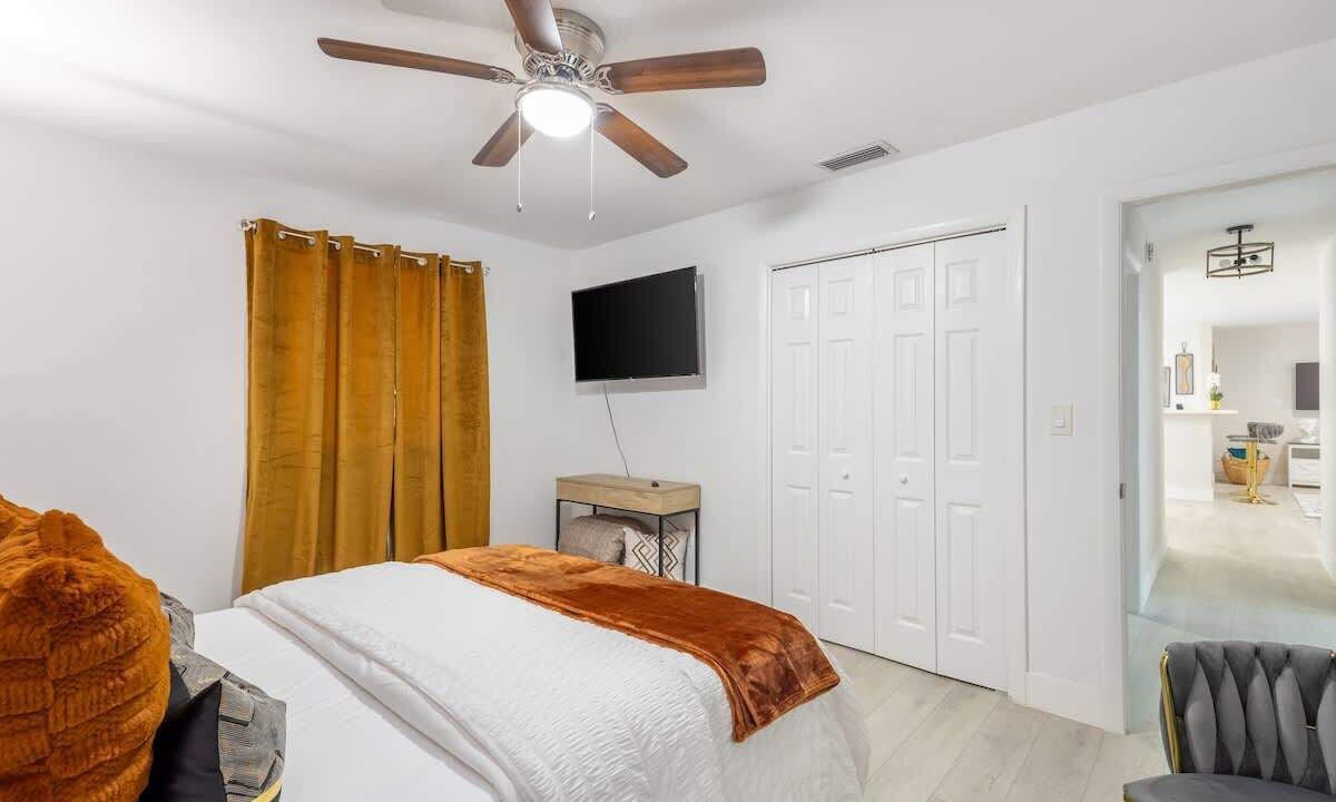Photo of Bedroom in East Naples