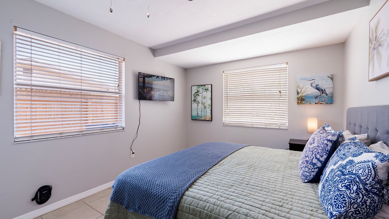 Photo of Bedroom in Bayshore Gardens