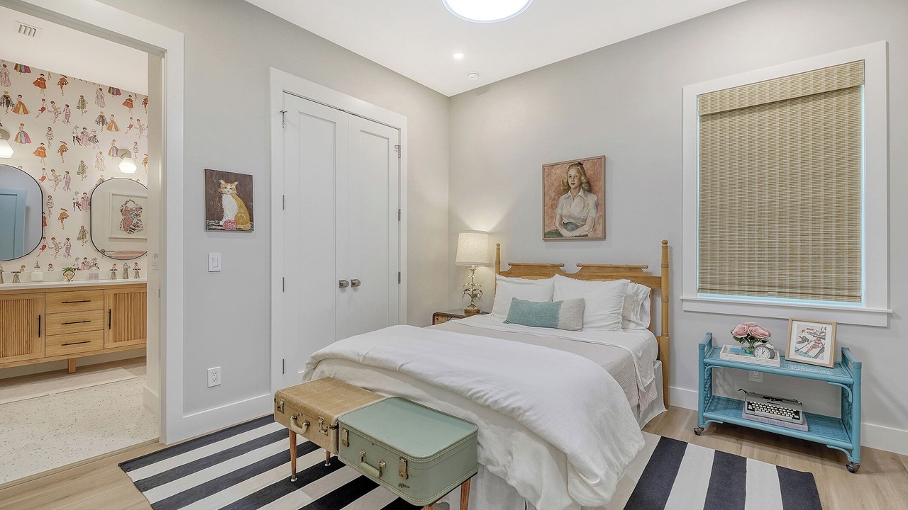 Photo of Bedroom in Cherokee Park
