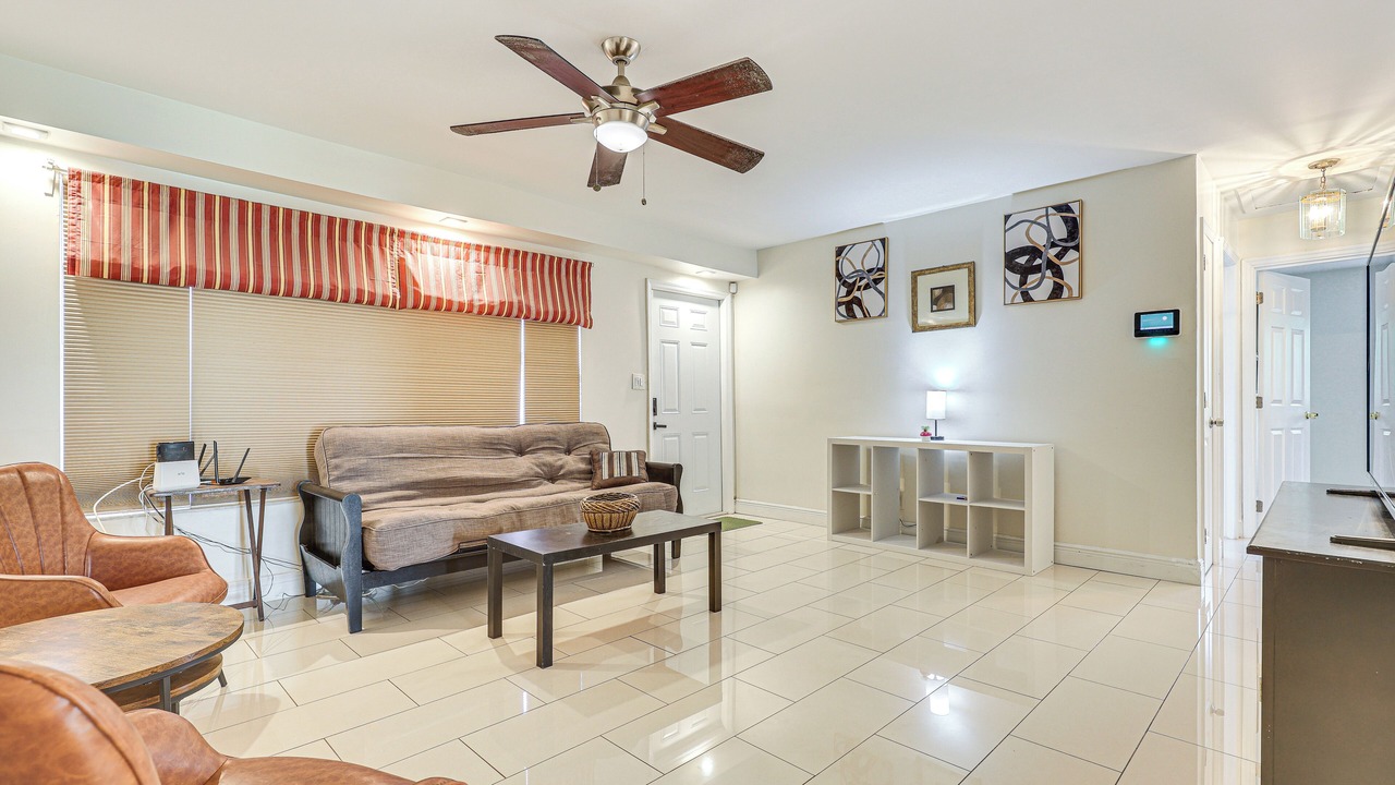Photo of Livingroom in Miramar