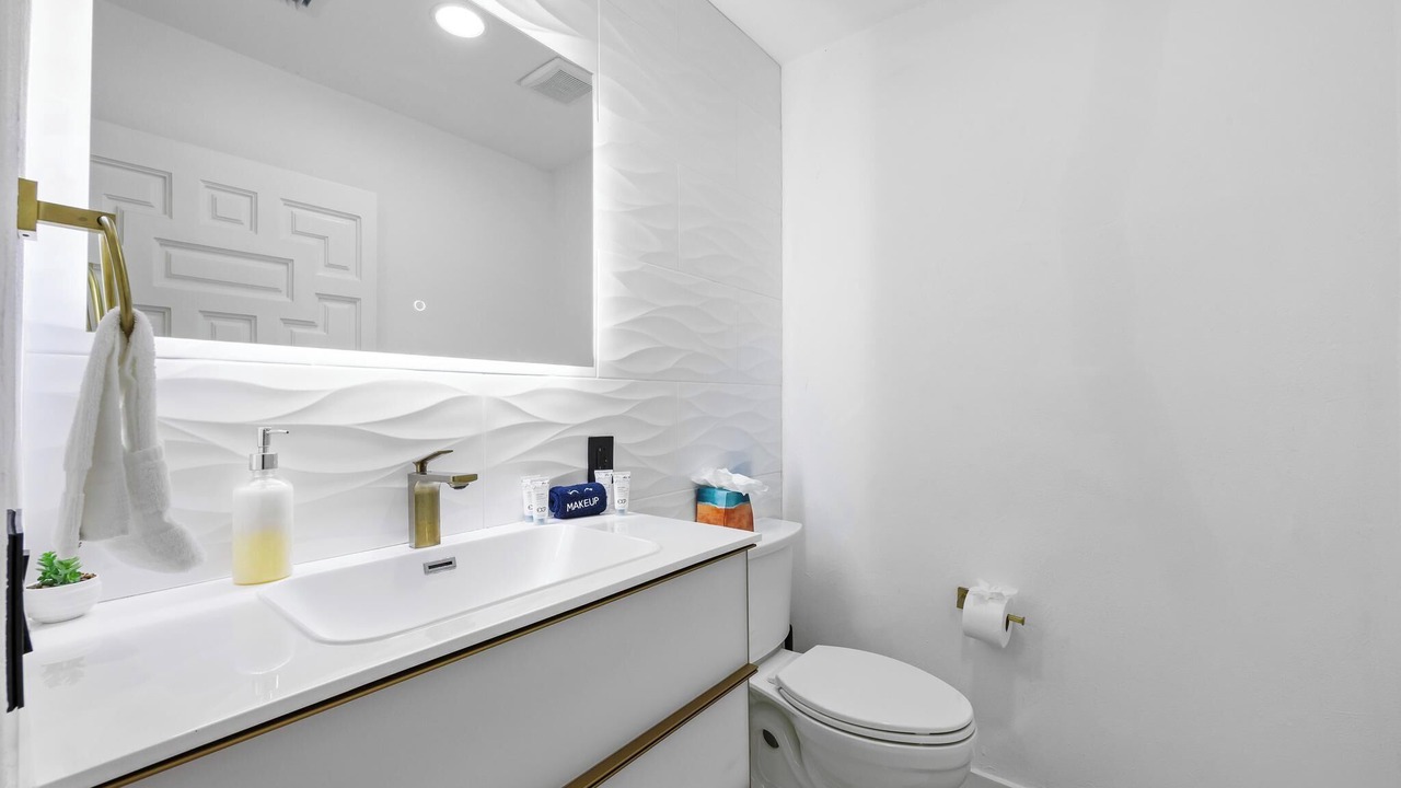 Photo of Bathroom in Tamarac