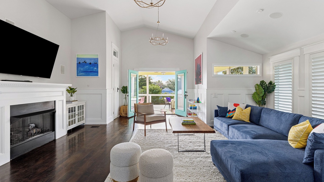 Photo of Livingroom in Crystal Shores