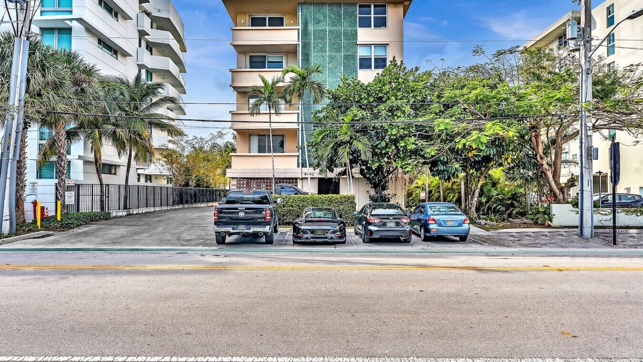 Photo of Outdoor in Bay Harbor Islands