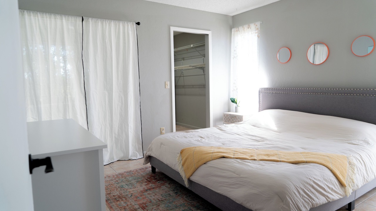 Photo of Bedroom in San Carlos Park