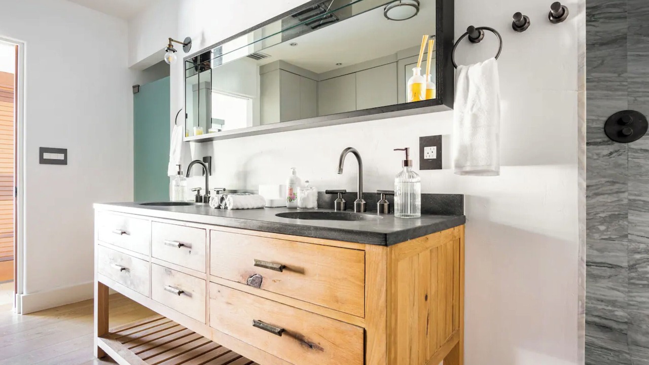 Photo of Bathroom in Hallandale Beach