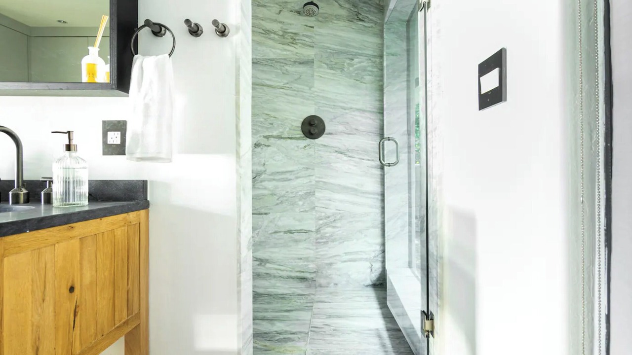 Photo of Bathroom in Hallandale Beach