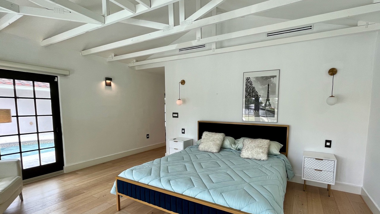 Photo of Bedroom in Hallandale Beach