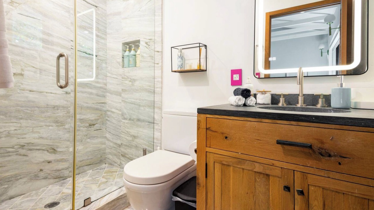 Photo of Bathroom in Hallandale Beach